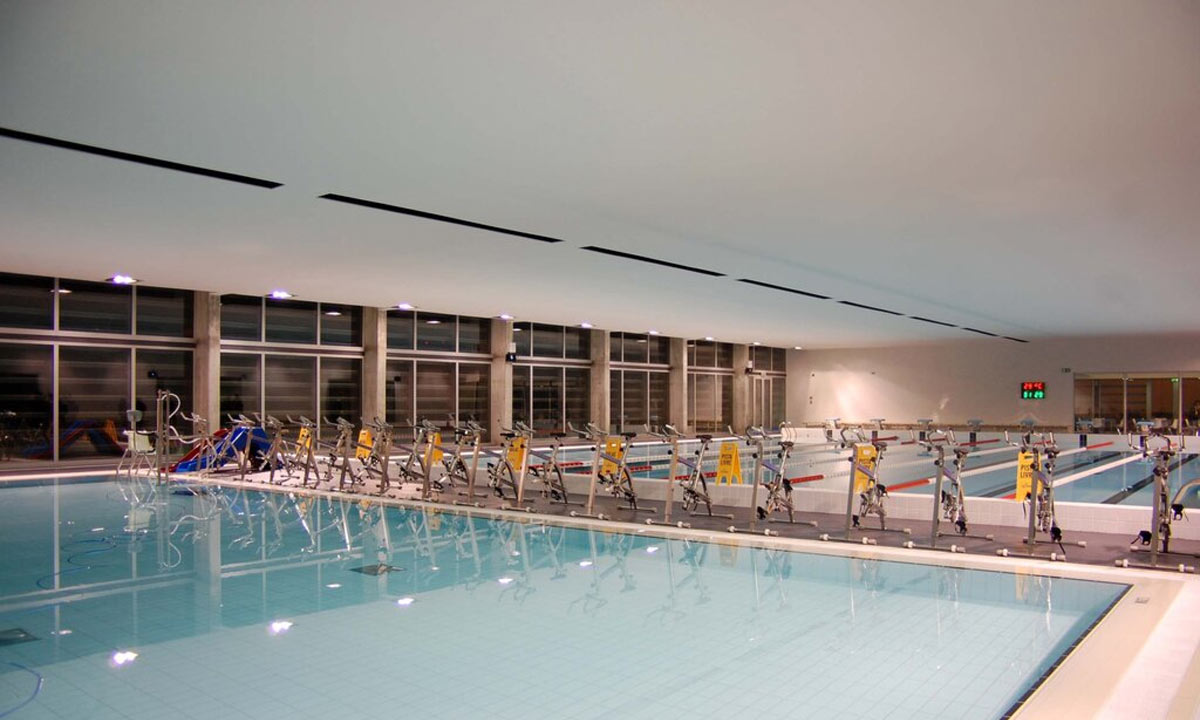 teto da piscina municipal do peso da régua por empresa profissional